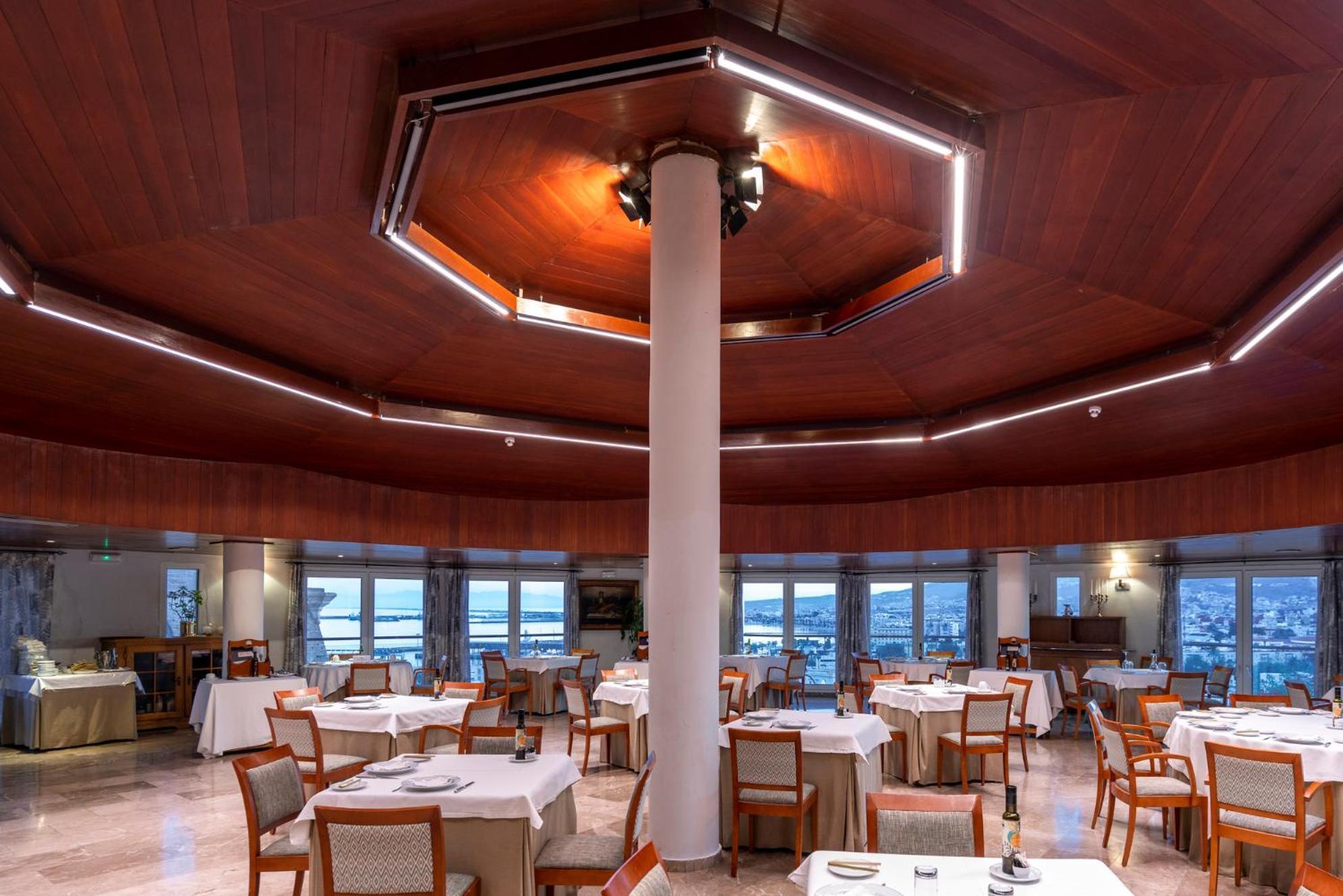 Parador De Μελίγια Εξωτερικό φωτογραφία
