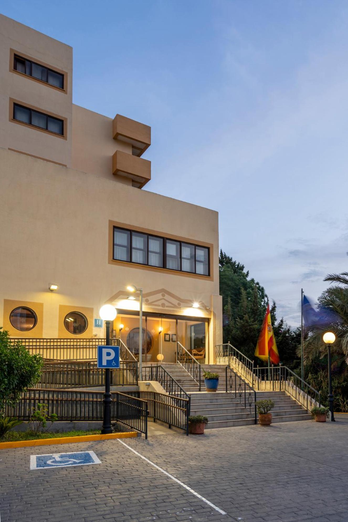 Parador De Μελίγια Εξωτερικό φωτογραφία