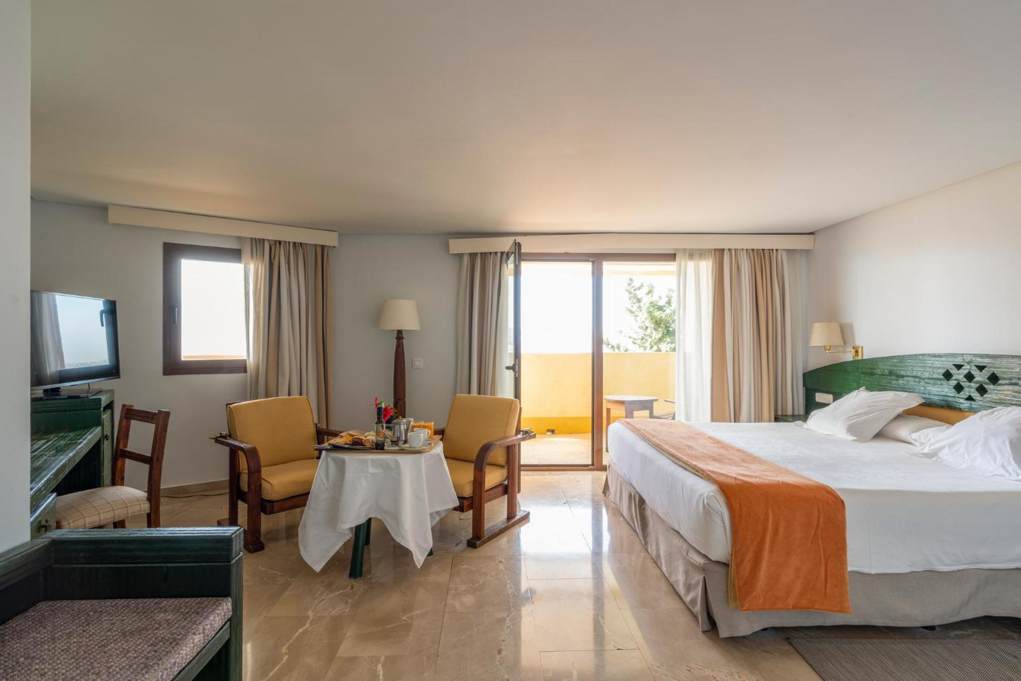 Parador De Μελίγια Εξωτερικό φωτογραφία
