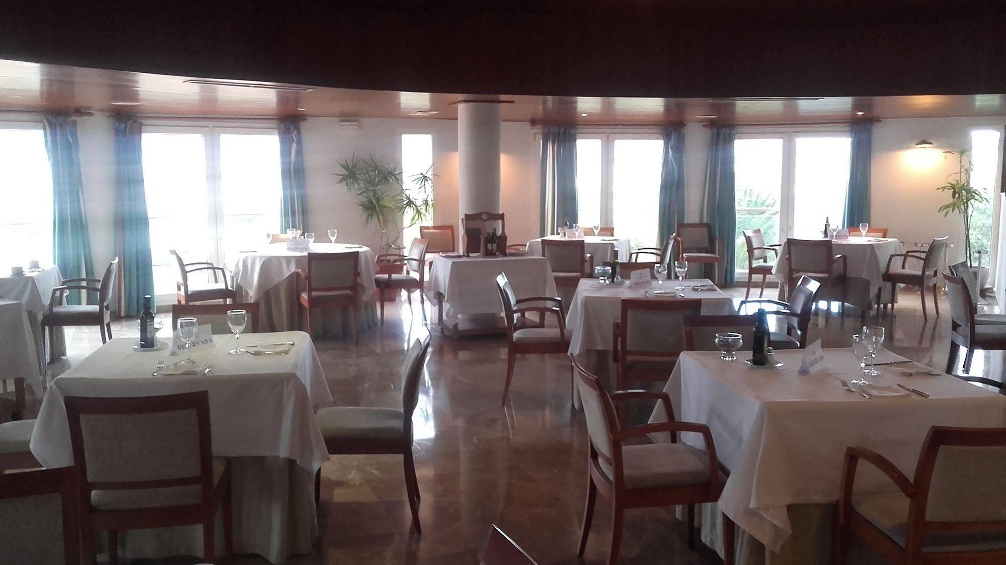 Parador De Μελίγια Εξωτερικό φωτογραφία