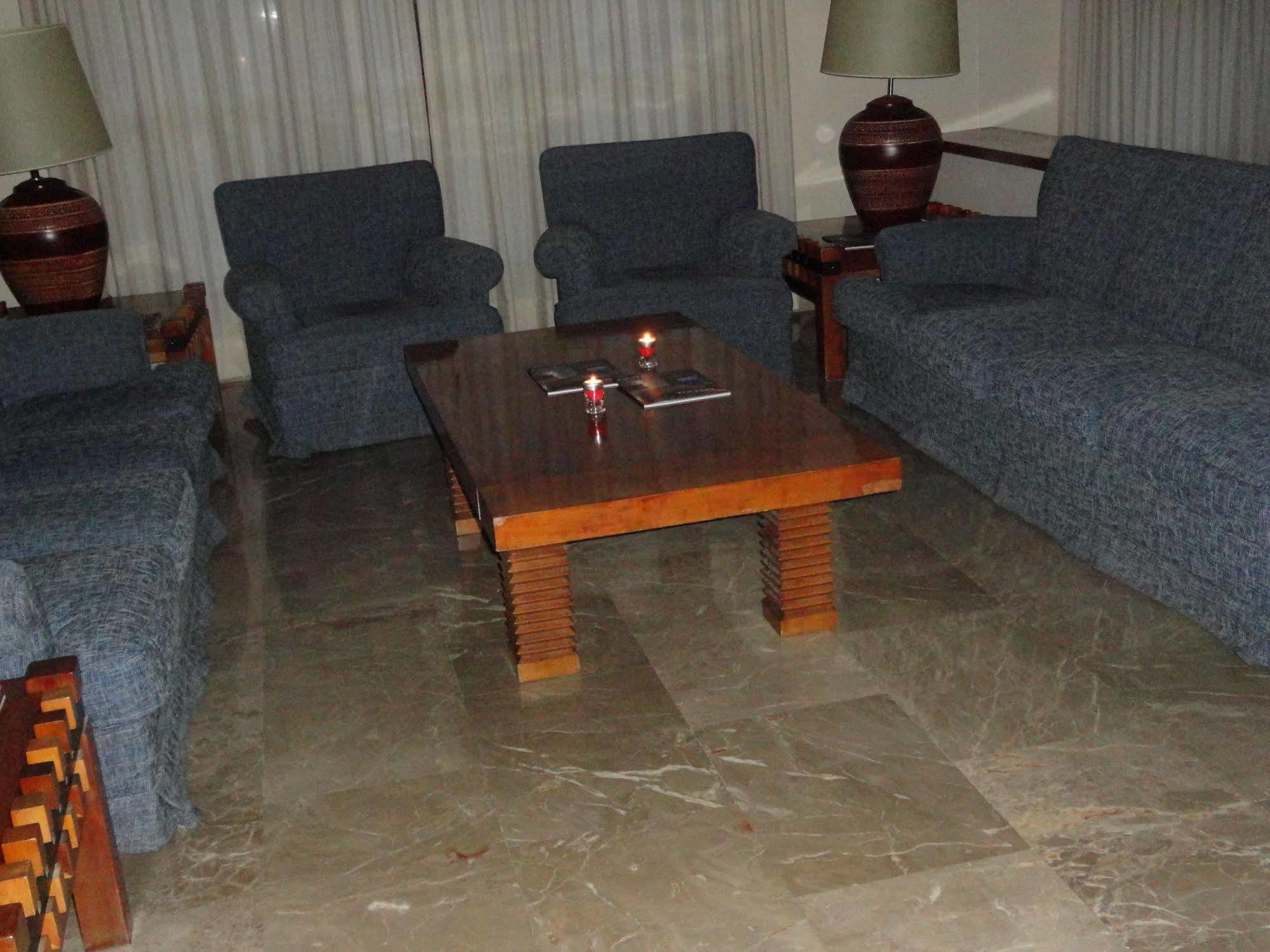 Parador De Μελίγια Εξωτερικό φωτογραφία