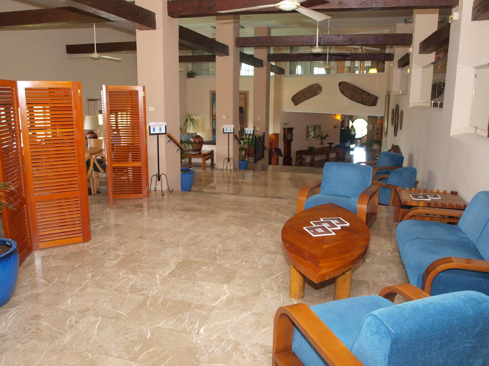 Parador De Μελίγια Εξωτερικό φωτογραφία