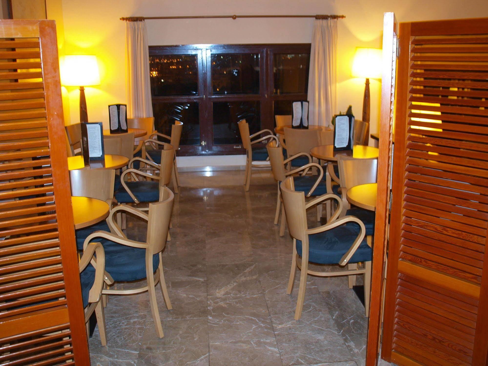 Parador De Μελίγια Εξωτερικό φωτογραφία